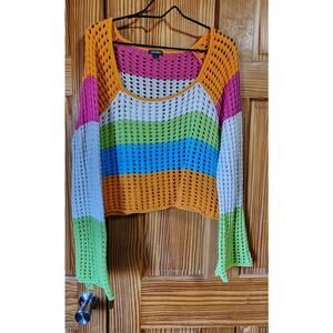 Knit crop sweater size large